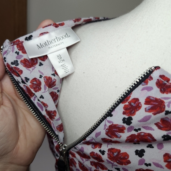 Motherhood Maternity Red Floral Shirt - Picture 4 of 5